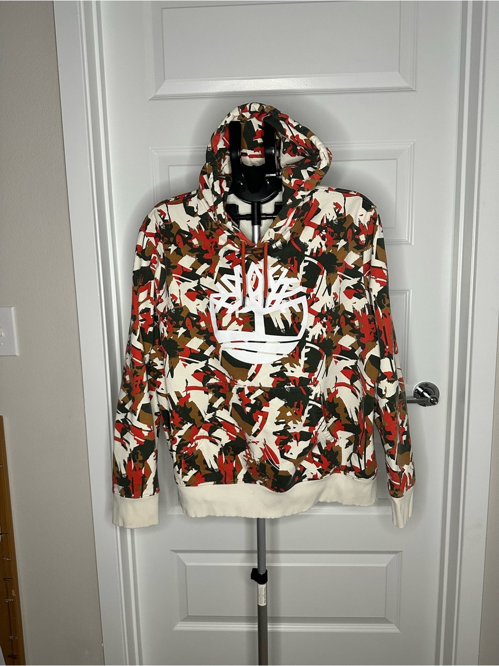 Timberland Camo Pullover Hoodie in Cream, Green & Red